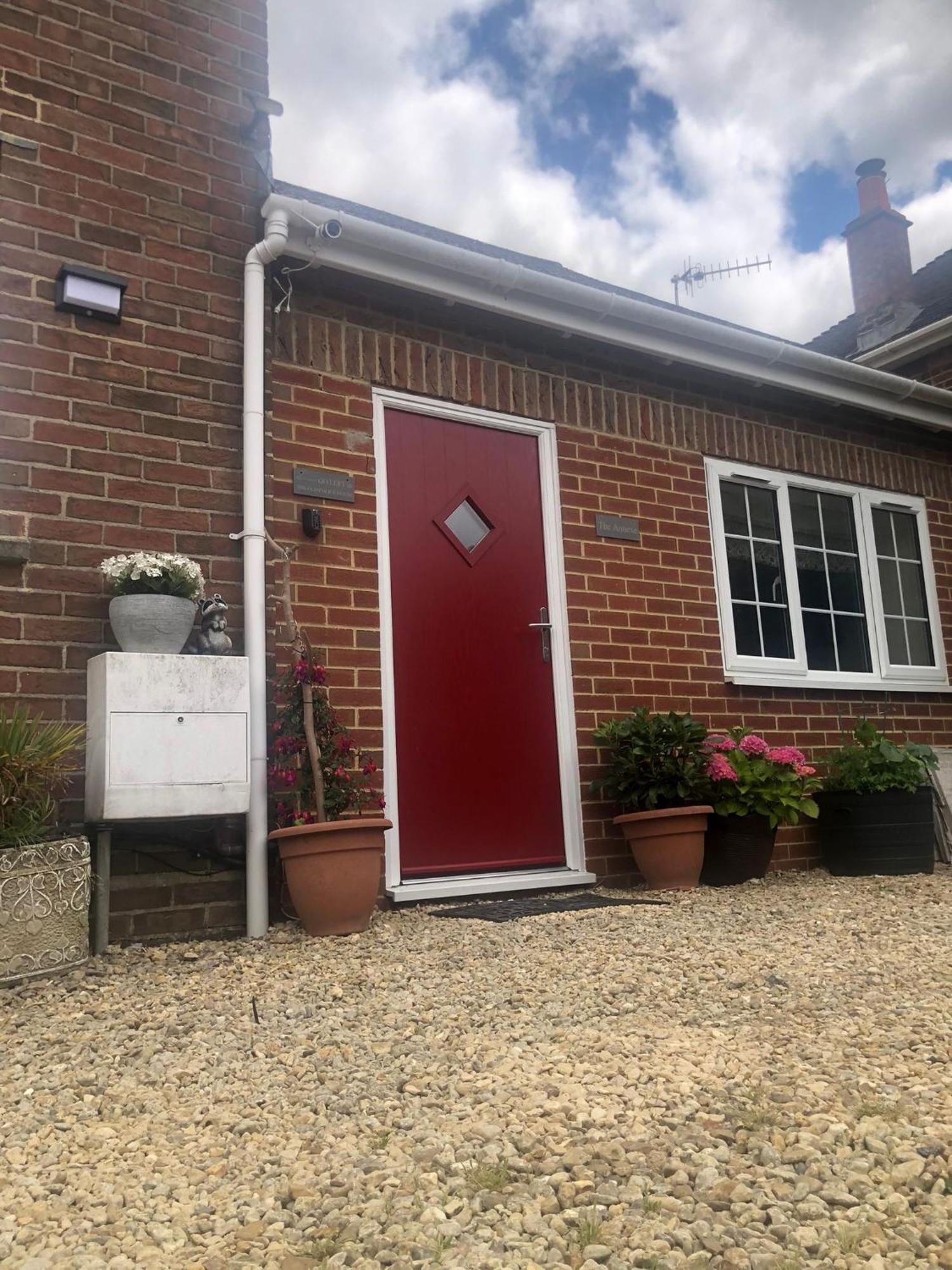 Entire Guest Suite With Gated Property Broad Blunsdon Exterior foto